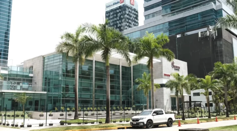 Apertura del campus Costa del Este